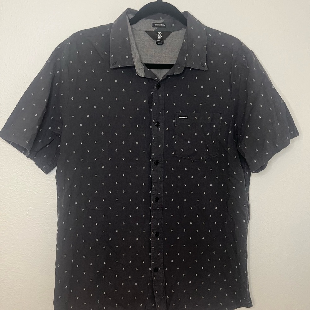 Volcom Men's Black Button Down Patterned Shirt Si… - image 1